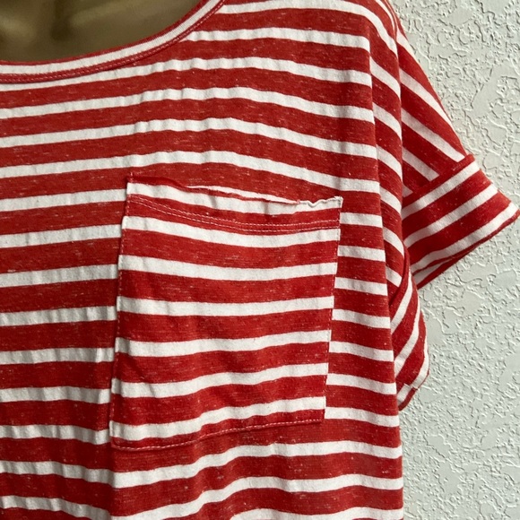 Umgee High/Low Top Red Striped Front Floral Sheer Back Blouse Women’s Size Small - Picture 2 of 11